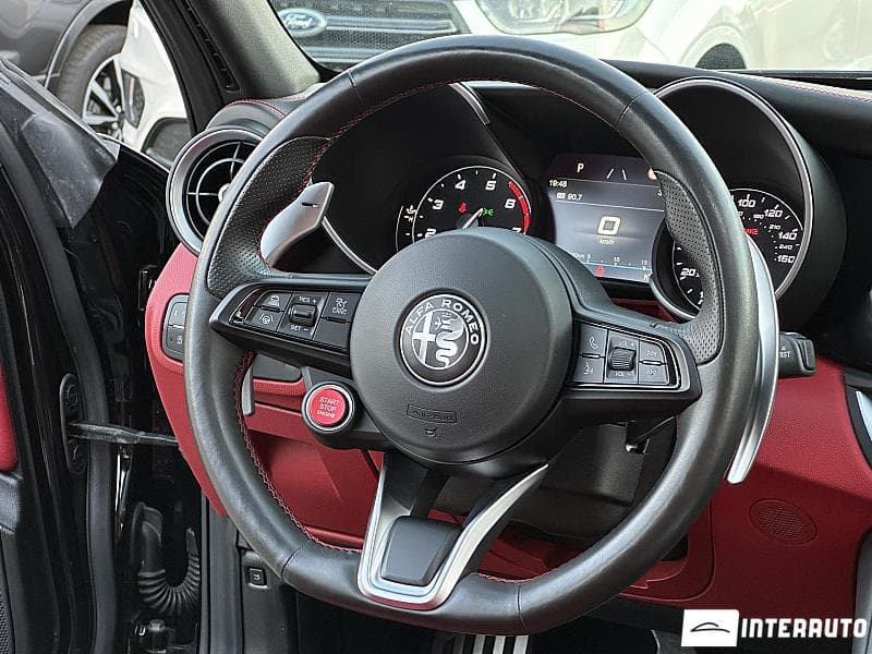 Alfa Romeo Giulia 2021 — Миниатюра 7