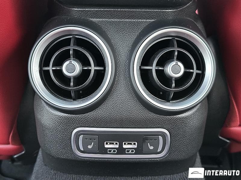 Alfa Romeo Giulia 2021 — Миниатюра 15