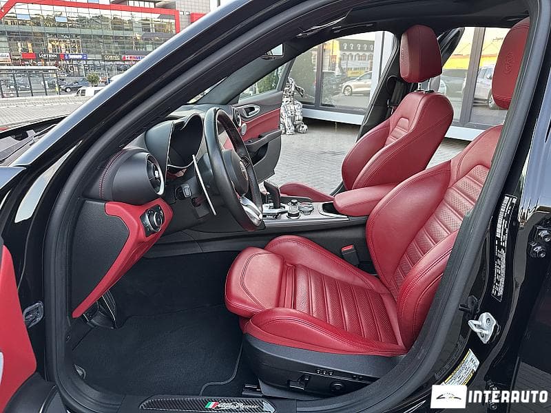 Alfa Romeo Giulia 2021 — Миниатюра 5