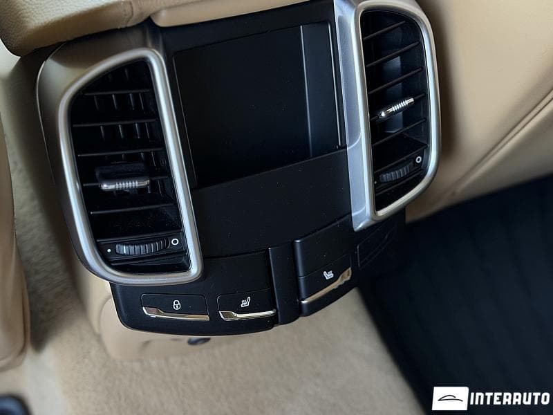 Porsche Cayenne 2016 — Миниатюра 19