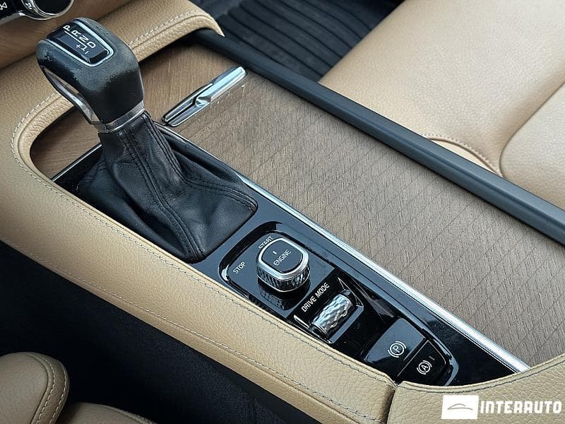 Volvo XC 90 2016 — Миниатюра 12