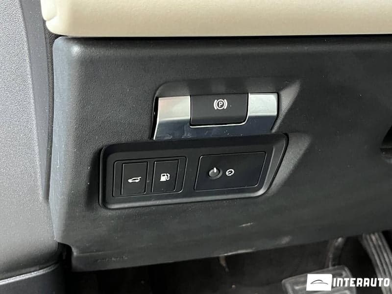 Land Rover Discovery Sport 2022 — Миниатюра 18