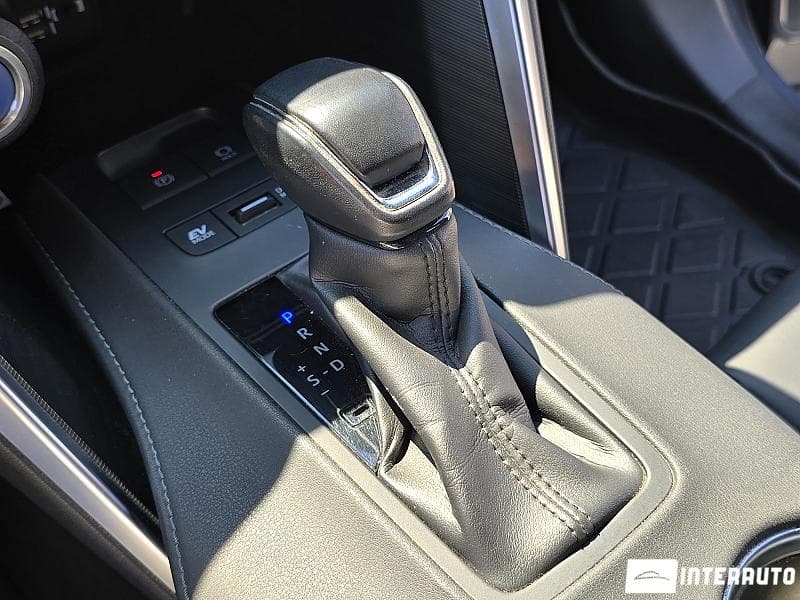 Toyota Venza 2022 — Миниатюра 12