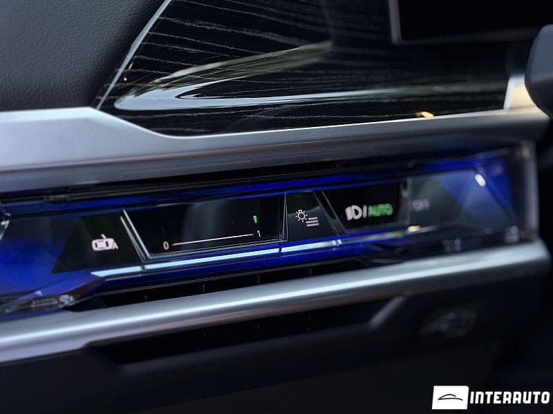 BMW 760 2022 — Миниатюра 9