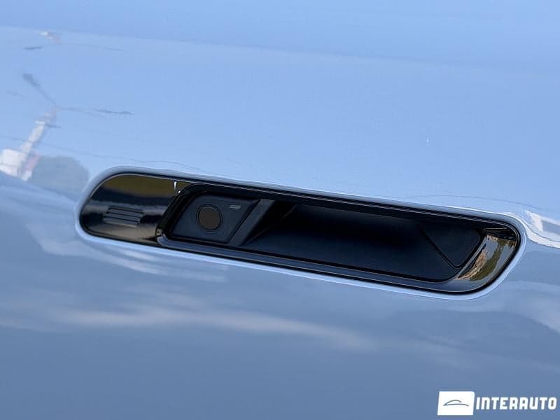 BMW 760 2022 — Миниатюра 6