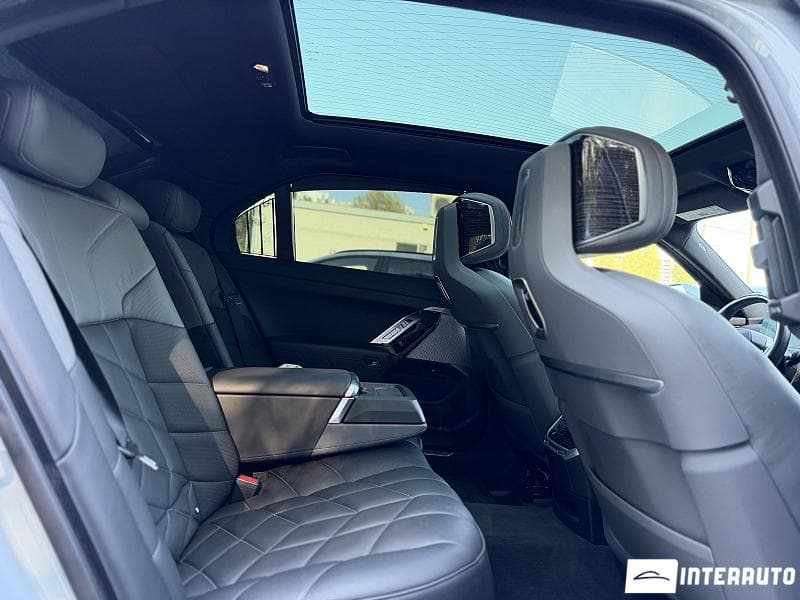 BMW 760 2022 — Миниатюра 23