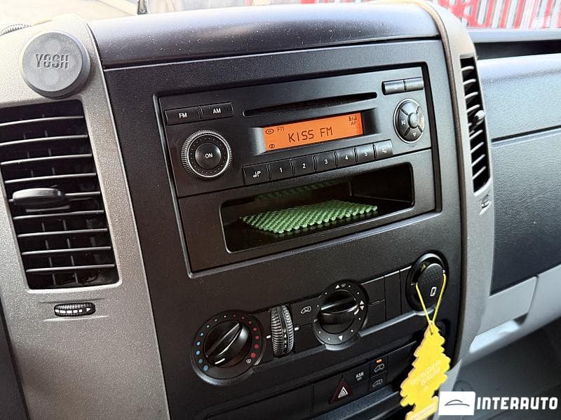 Volkswagen Crafter 2012 — Миниатюра 9