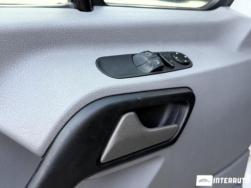 Volkswagen Crafter 2012 — Миниатюра 12