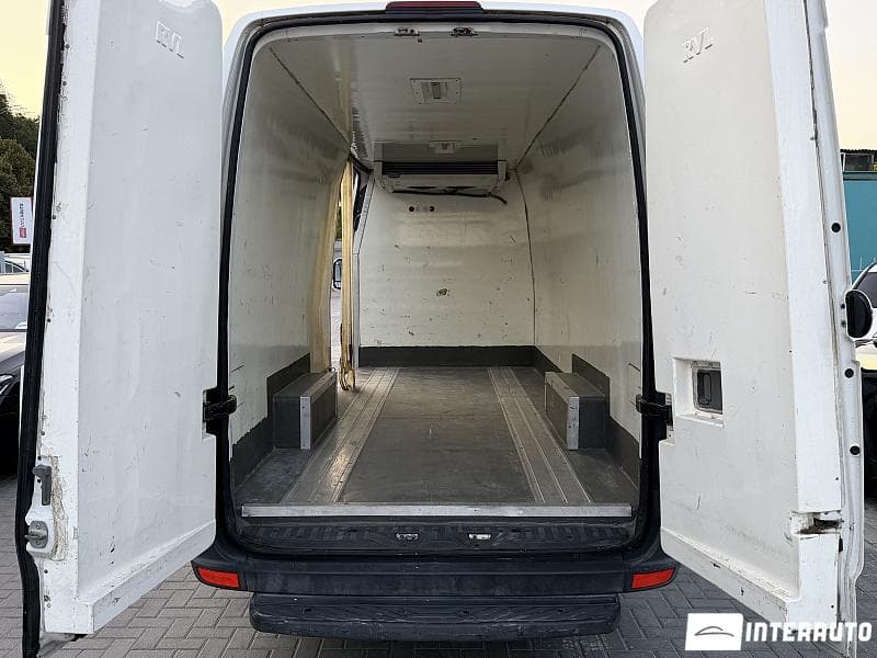 Volkswagen Crafter 2012 — Миниатюра 7