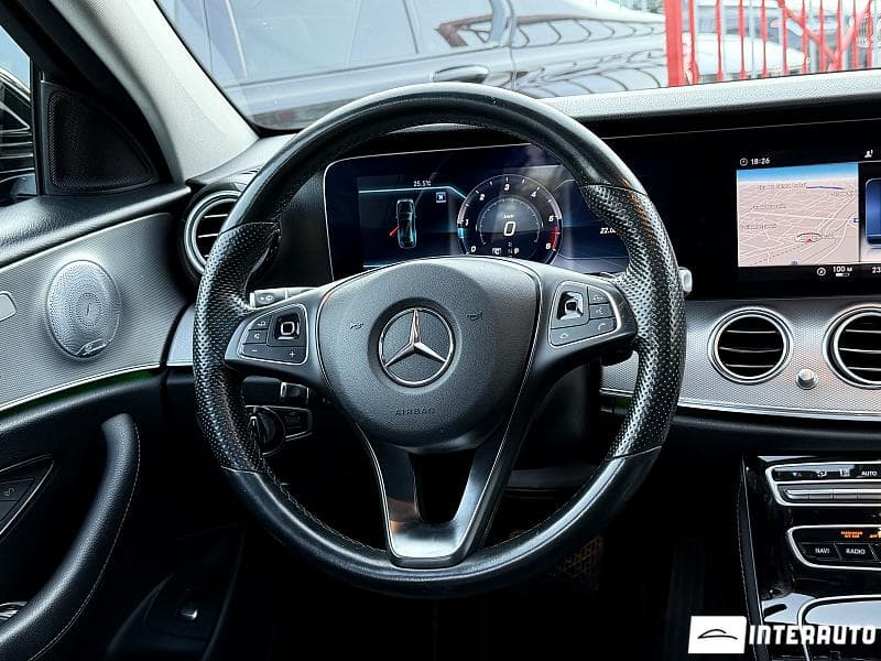 Mercedes E 220 2018 — Миниатюра 9