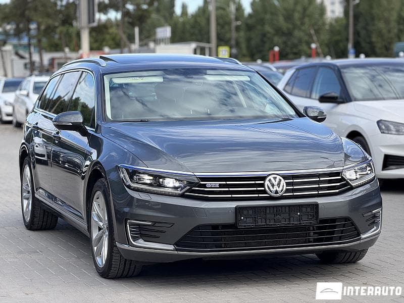 Volkswagen Passat GTE 2017 — Миниатюра 3