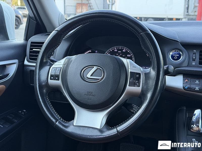 Lexus CT 200h 2011 — Миниатюра 12