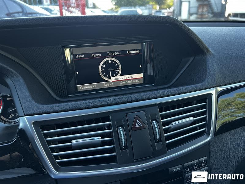 Mercedes E 220 2012 — Миниатюра 12