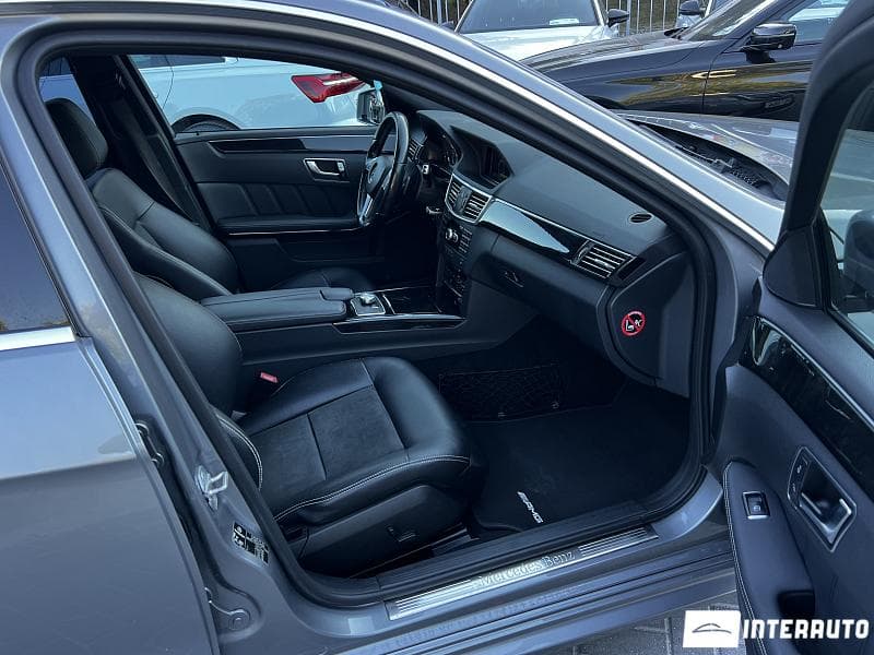 Mercedes E 220 2012 — Миниатюра 7