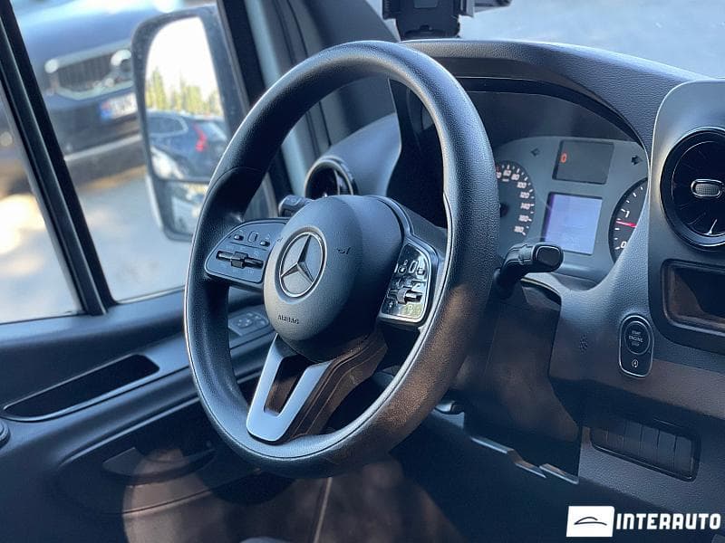 Mercedes Sprinter 2021 — Миниатюра 9