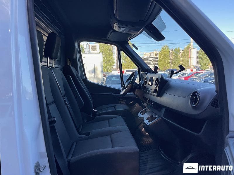 Mercedes Sprinter 2021 — Миниатюра 15