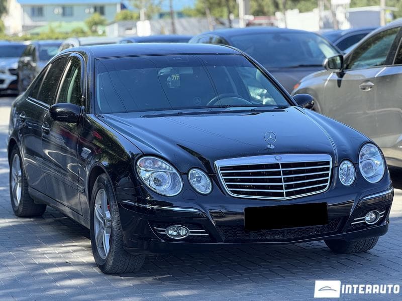 Mercedes E 220 2004 — Миниатюра 3