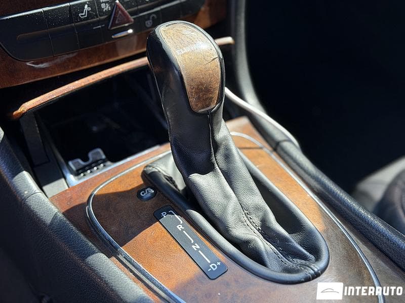 Mercedes E 220 2004 — Миниатюра 13