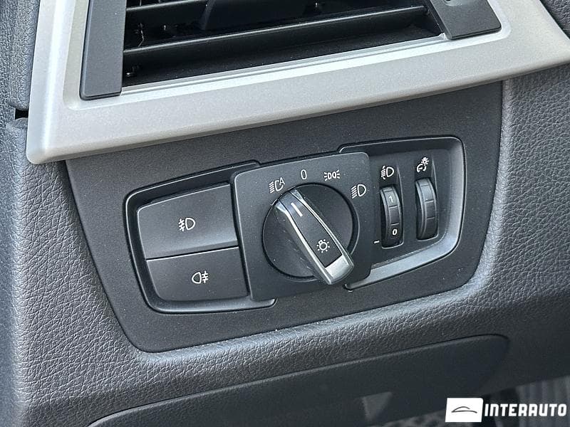 BMW 318 2018 — Миниатюра 16