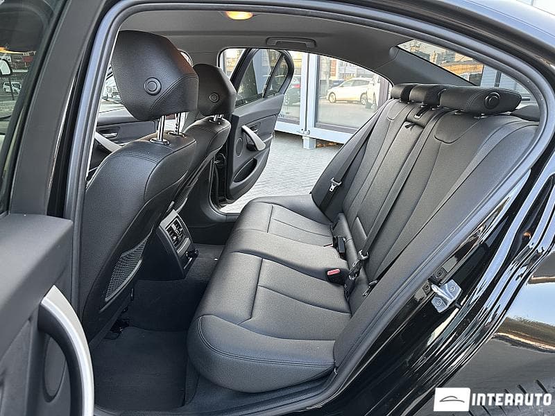BMW 318 2018 — Миниатюра 14