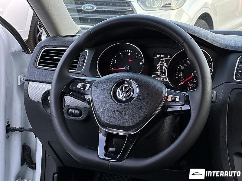 Volkswagen Jetta 2017 — Миниатюра 7