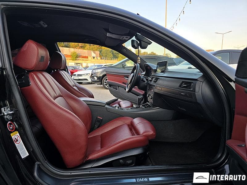 BMW 320 2009 — Миниатюра 12