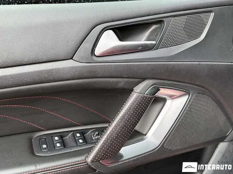 2016 Peugeot 308 — Miniatură 14