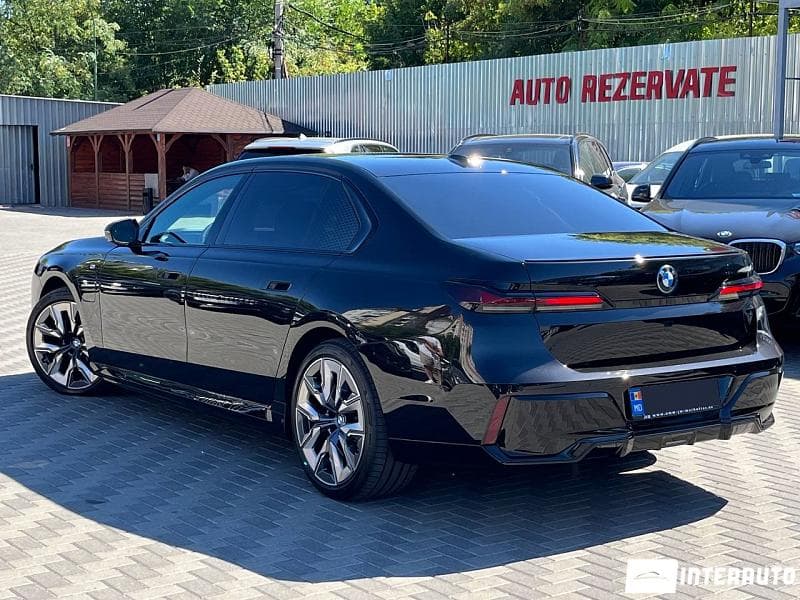 BMW 750e XDrive 2023 — Миниатюра 4