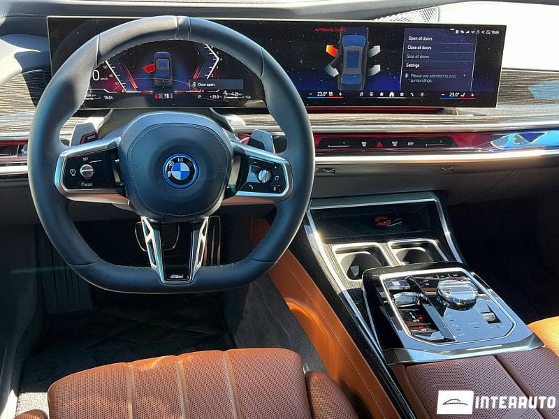 BMW 750e XDrive 2023 — Миниатюра 8