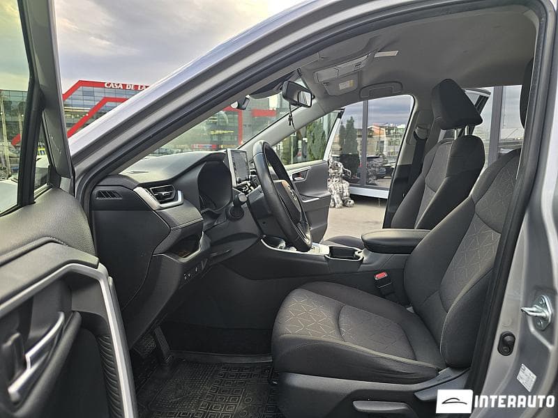 Toyota Rav-4 2021 — Миниатюра 5