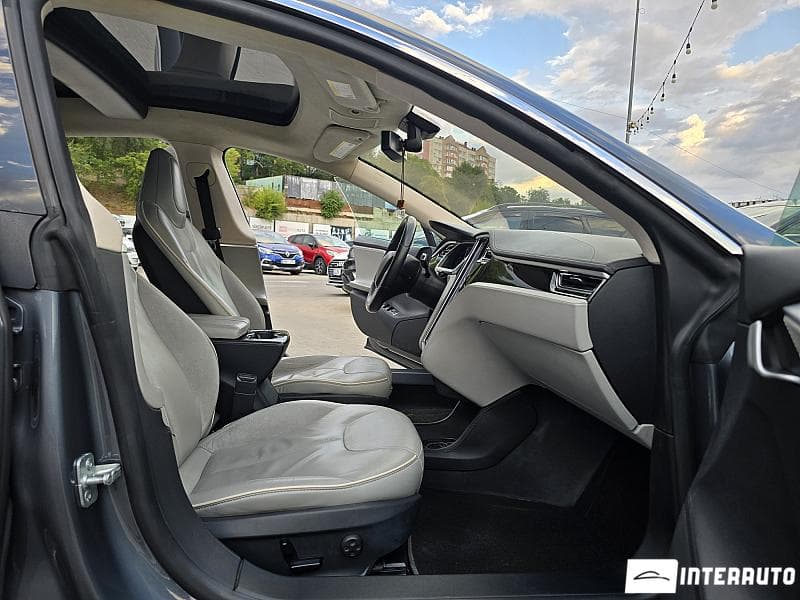 Tesla Model S 2012 — Миниатюра 11