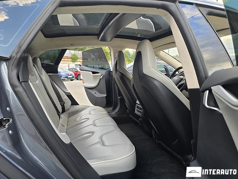 Tesla Model S 2012 — Миниатюра 12