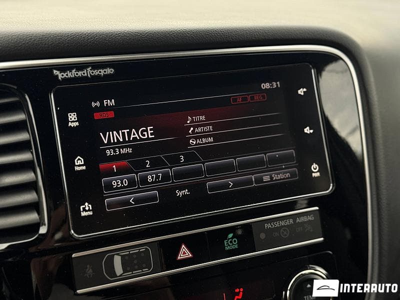 Mitsubishi Outlander 2018 — Миниатюра 9