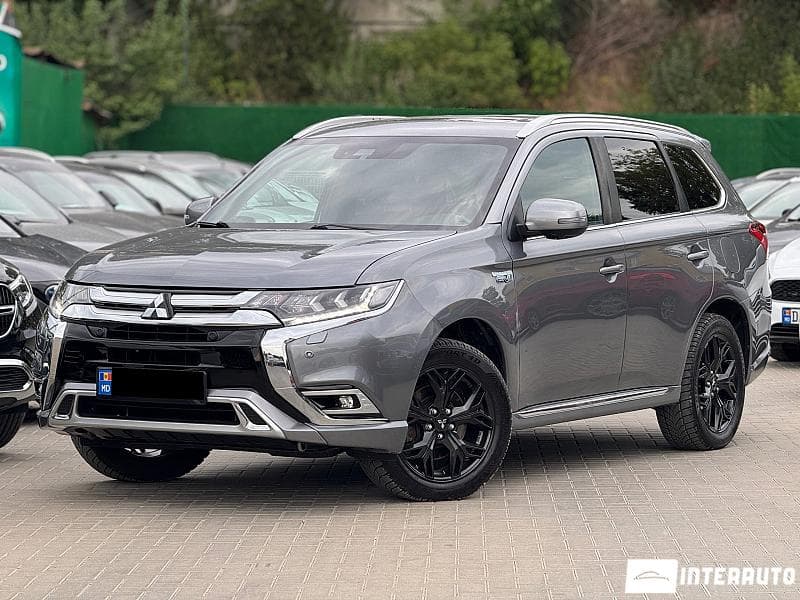 Mitsubishi Outlander 2018 — Миниатюра 2