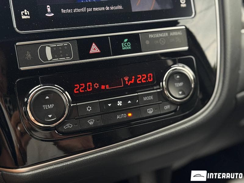 Mitsubishi Outlander 2018 — Миниатюра 11