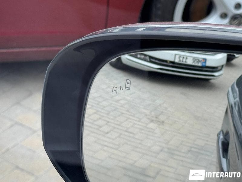Mitsubishi Outlander 2018 — Миниатюра 21