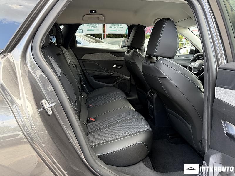 Peugeot 308 2022 — Миниатюра 8