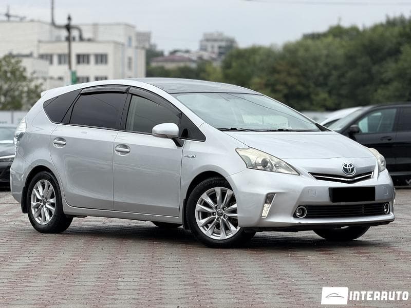 Toyota Prius Plus / V 2013 — Миниатюра 4