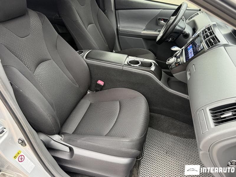 Toyota Prius Plus / V 2013 — Миниатюра 16