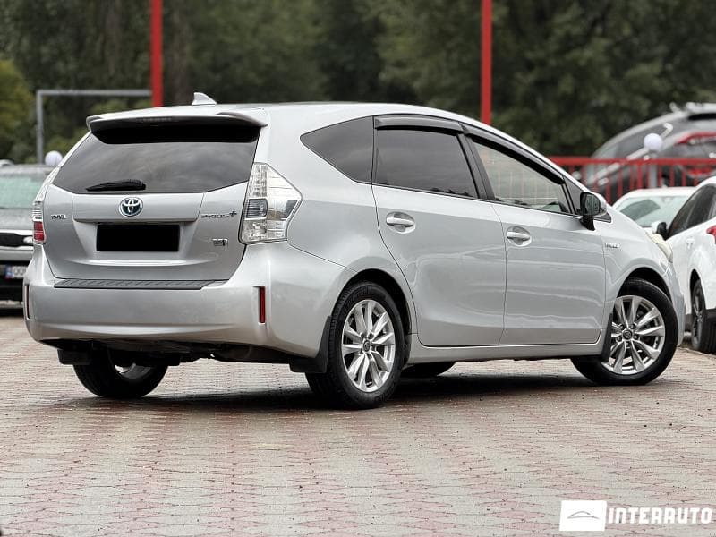 Toyota Prius Plus / V 2013 — Миниатюра 2