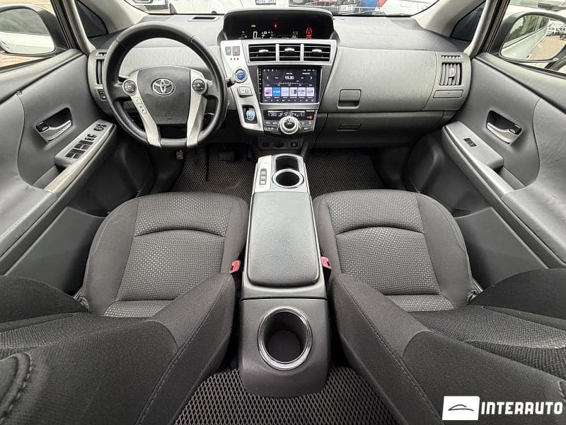 Toyota Prius Plus / V 2013 — Миниатюра 10