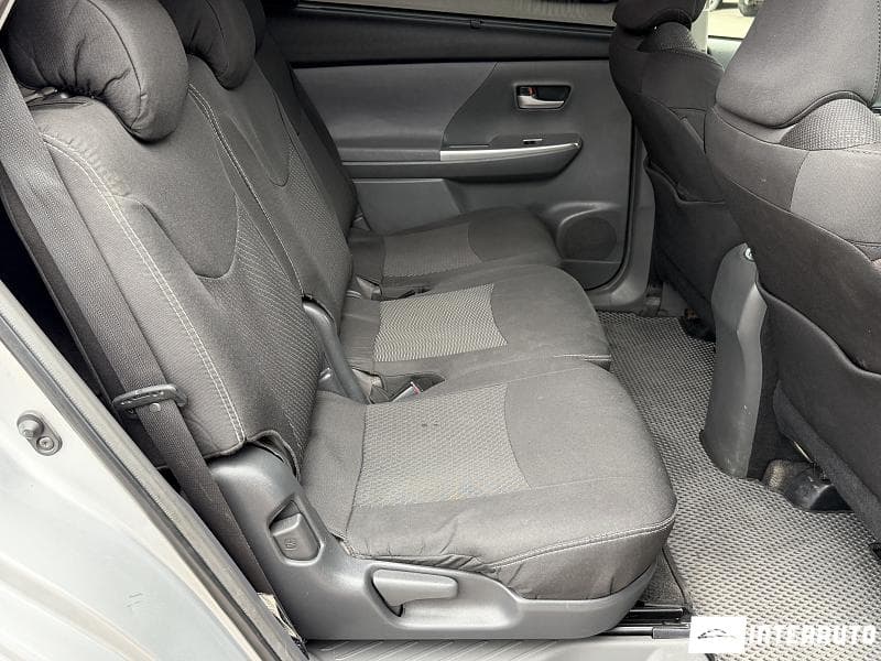 Toyota Prius Plus / V 2013 — Миниатюра 19