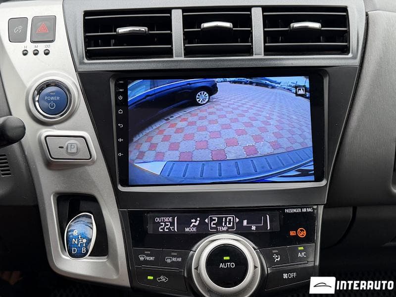 Toyota Prius Plus / V 2013 — Миниатюра 14