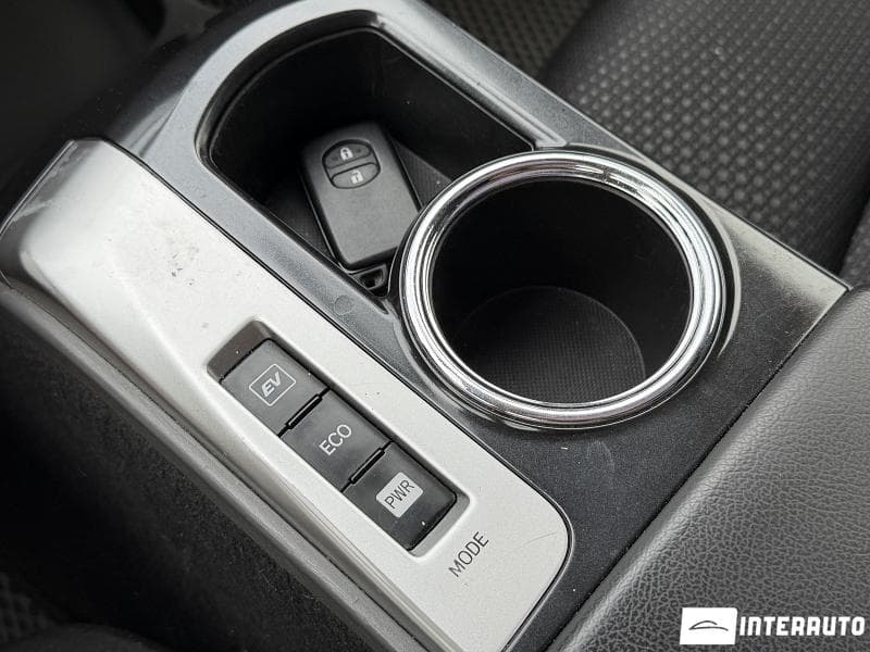 Toyota Prius Plus / V 2013 — Миниатюра 15