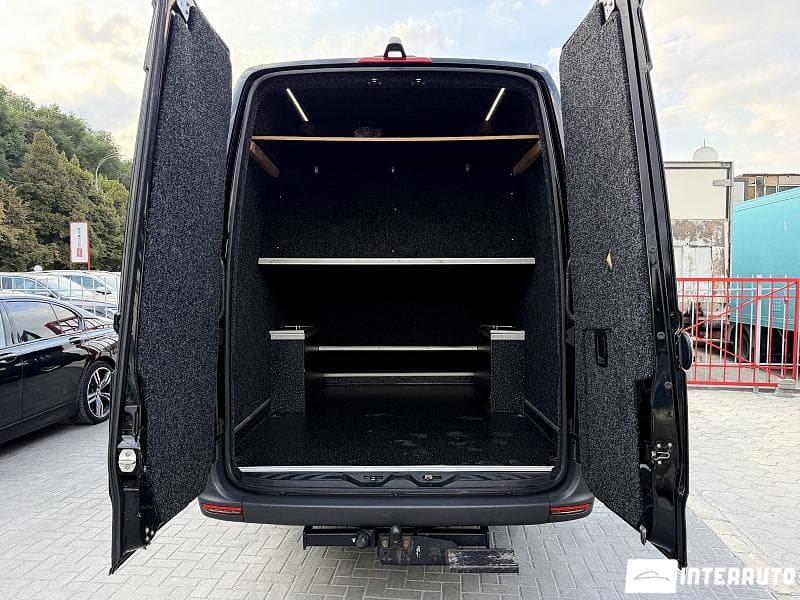 Mercedes Sprinter 2023 — Миниатюра 16