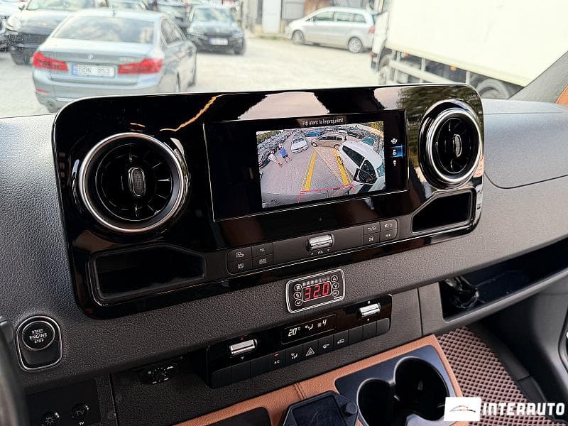 Mercedes Sprinter 2023 — Миниатюра 8