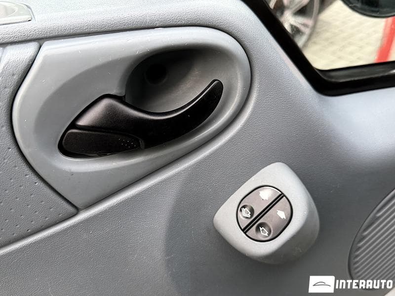 Ford Transit 2011 — Миниатюра 10