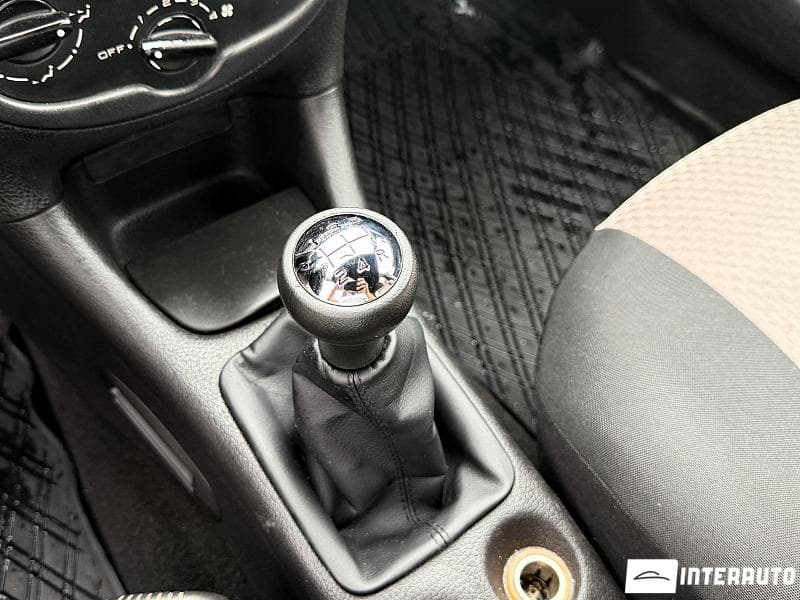 Peugeot 206 2004 — Миниатюра 11
