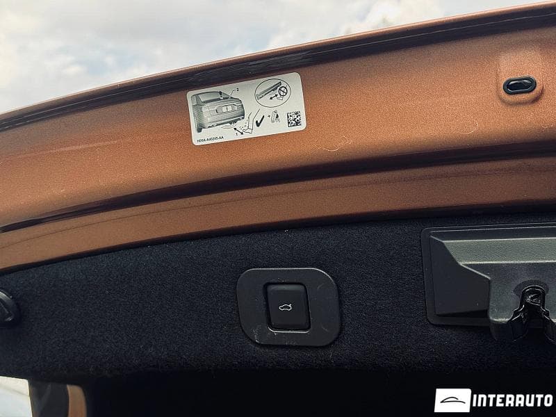 Lincoln Continental 2018 — Миниатюра 21