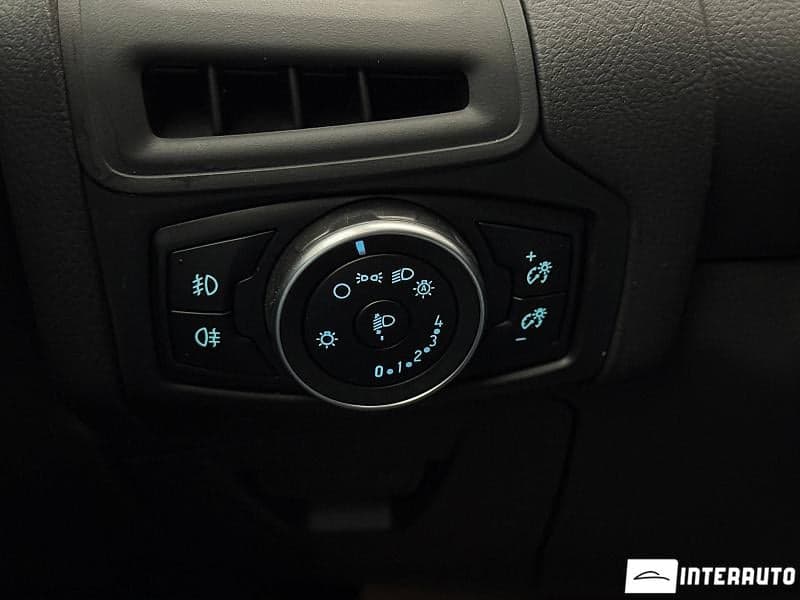 2016 Ford Focus — Miniatură 17